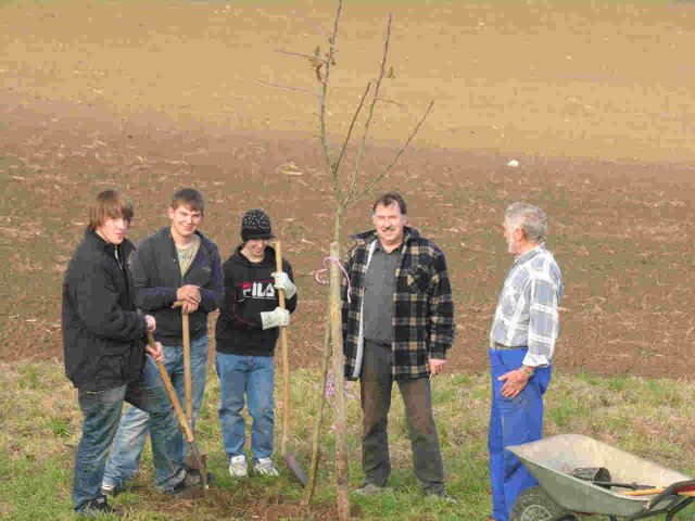 2009_-_baumpflanzaktion_5_20180127_1060698345