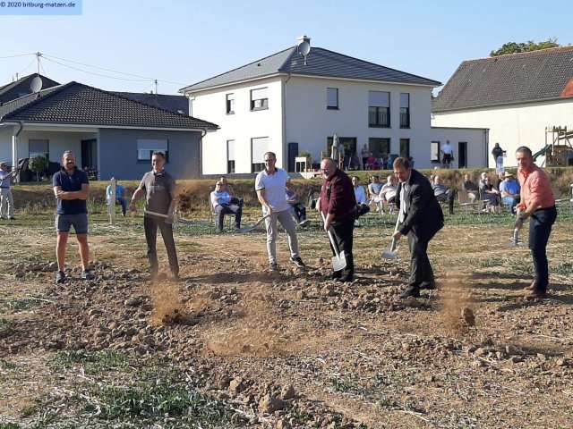 2020_-_spatenstich_-dorfwiese_20200922_1313038180