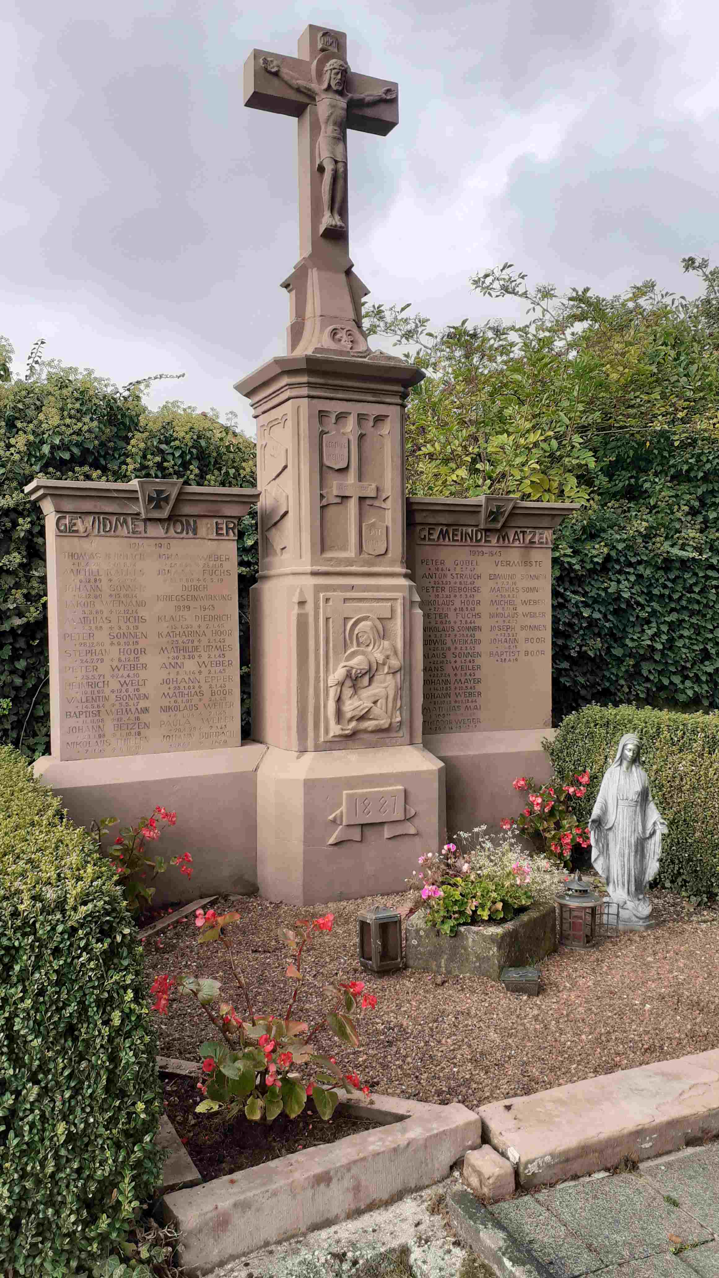 2022 Kriegsdenkmal Friedhof Matzen