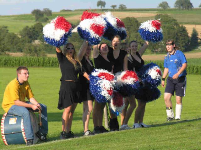 2007-08-20-cheerleader.jpg