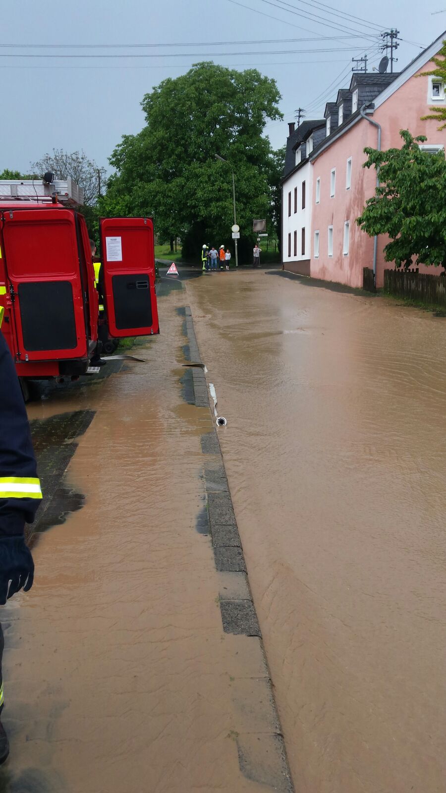 2016 06 05 Sonnenpesch Hochwasser 1800h