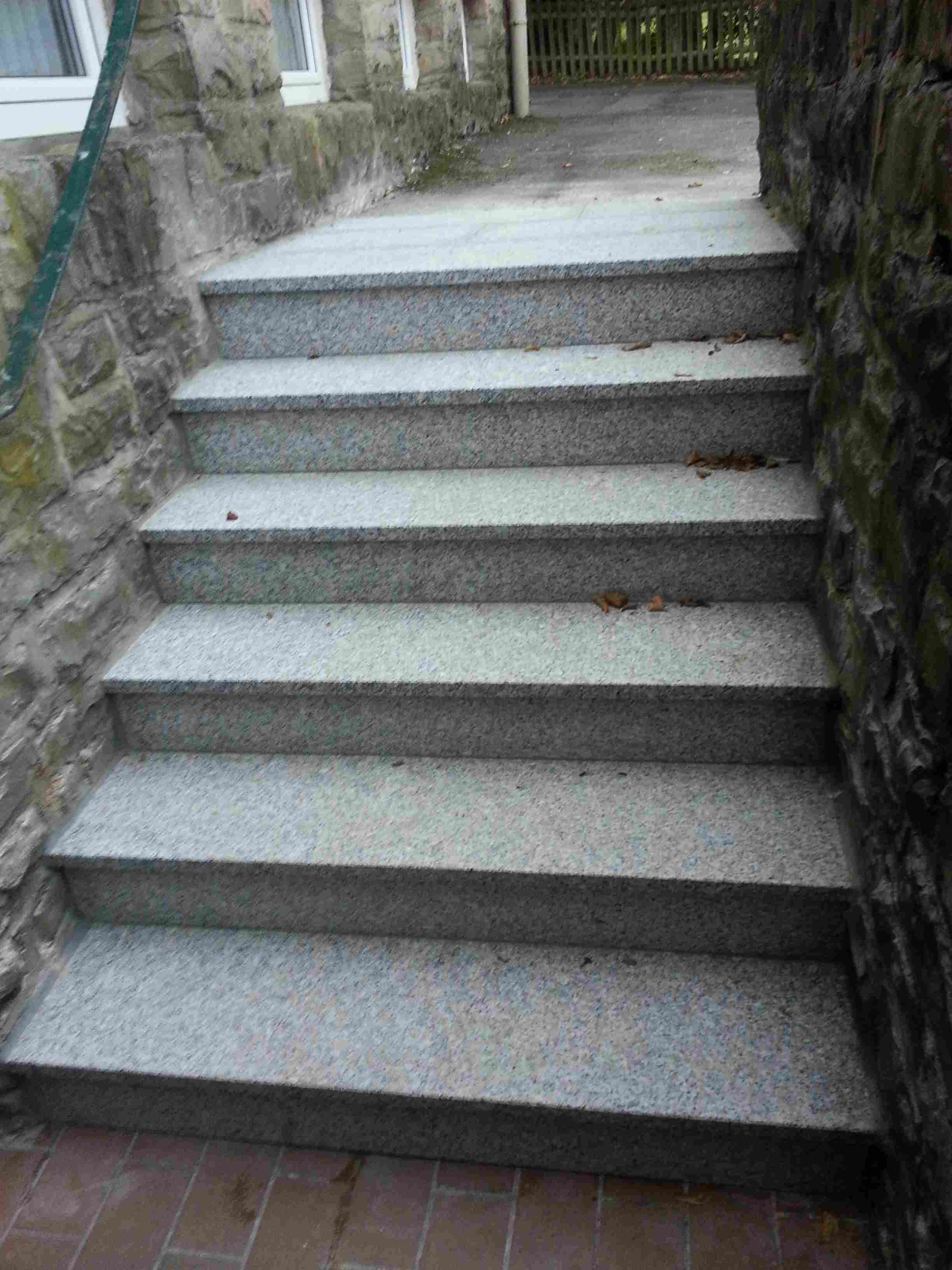 2014-09-04-Treppe-Jugendraum-neu.jpg